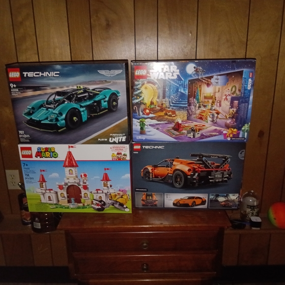 LEGO Technic and Super Mario Sets - Teal, Orange, Red - Picture 1 of 1